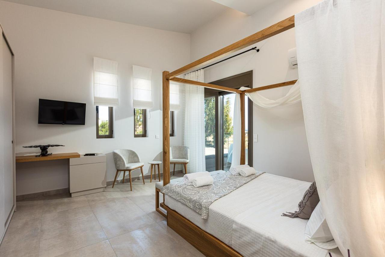 Lagoon Seaside Villa, Sumptuous Retreat,By Thinkvilla Πάνορμος Εξωτερικό φωτογραφία