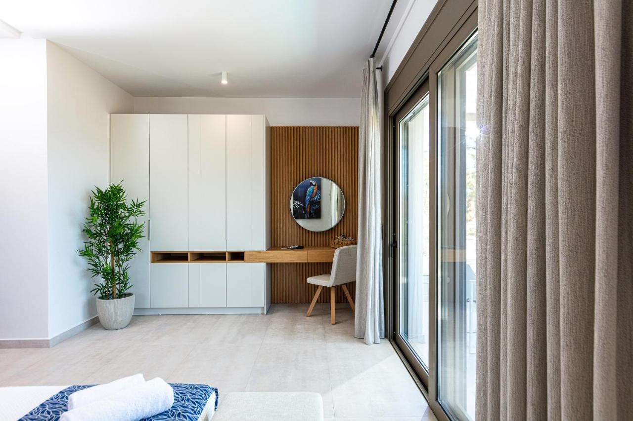 Lagoon Seaside Villa, Sumptuous Retreat,By Thinkvilla Πάνορμος Εξωτερικό φωτογραφία